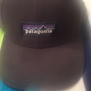 Patagonia hat - dark charcoal NWOT